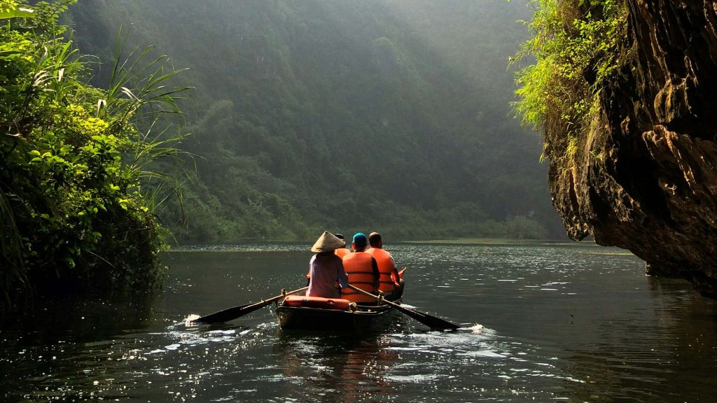 vietnam_elite_escapes_6
