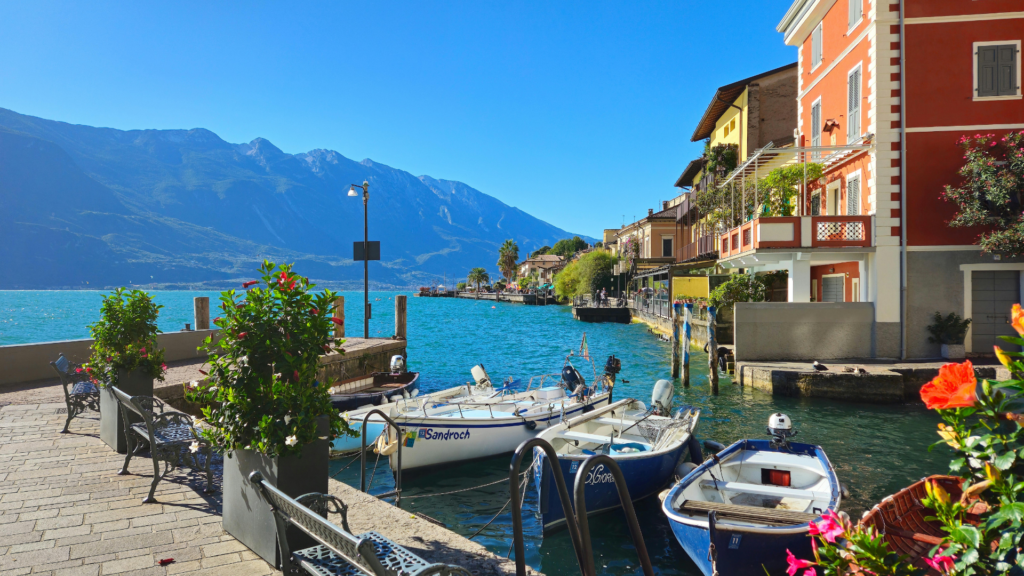 ITALY BY FLIGHT-Vatican & Lake Garda